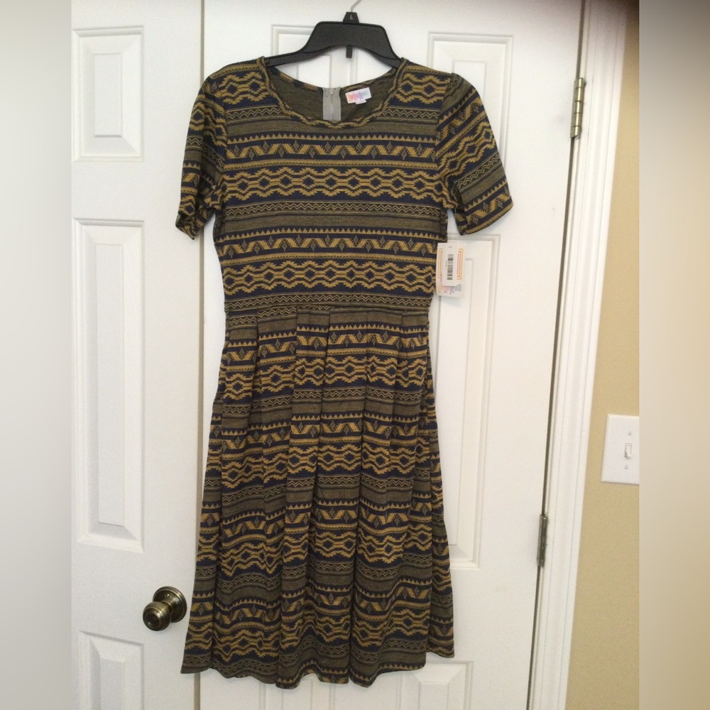Lularoe NWT Large Jacquard Fabric Blue & Yellow Amelia Dress